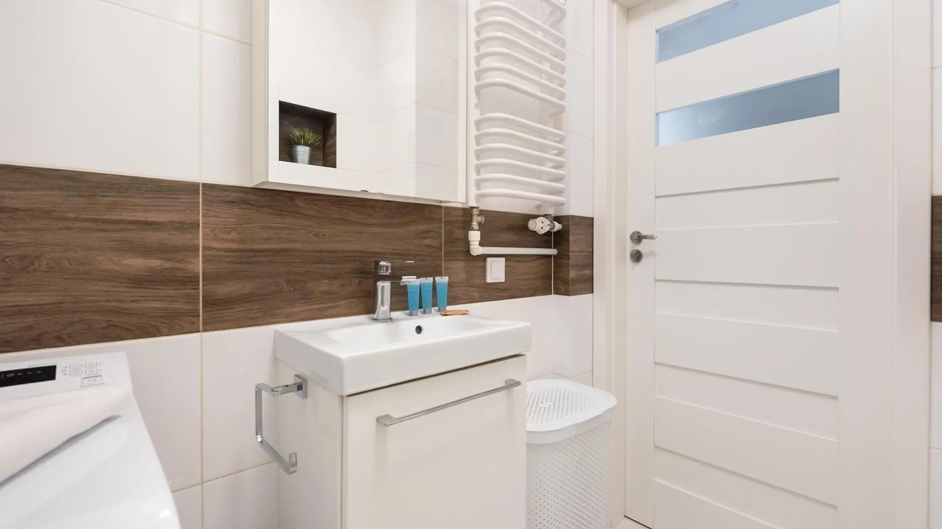 Metro Targowek Comfy Apartment Warsaw